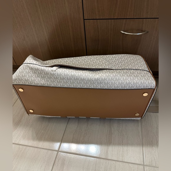 SOLD ❤️ Michael Kors Bedford Travel Extra-Large Logo Stripe Weekender Bag - Picture 9 of 14